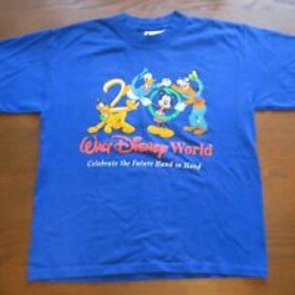 Vt Disney World 2000 T-shirt M Child